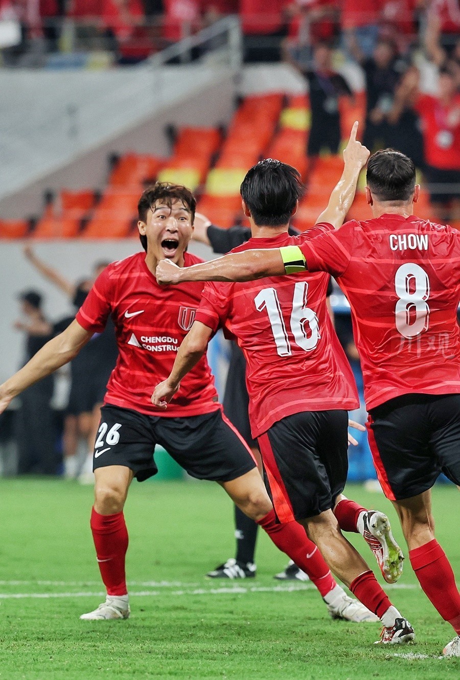 九游游戏-成都蓉城训练开放日，赛前豪取连胜引欢呼，足总杯在即，团队化学反应显著(成都蓉城足球俱乐部训练基地在哪)