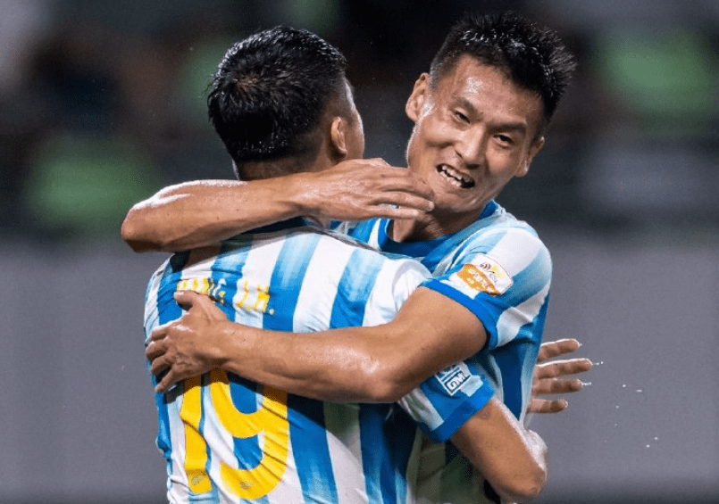 九游体育-赛前新疆广汇备战社区盾，主帅复盘细节曝光，压力陡增，赛季目标并未改变(新疆广汇集团股东名单)