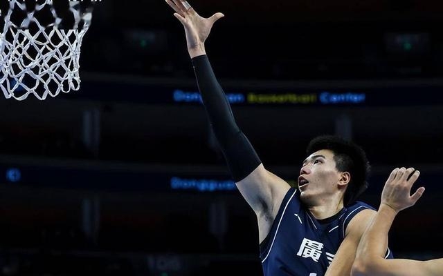 九游-离谱！风云突变波特兰开拓者今晨篮板制胜成都蓉城单刀错失备战CBA常规赛，山东泰山队长鼓劲备战德国杯的简单介绍